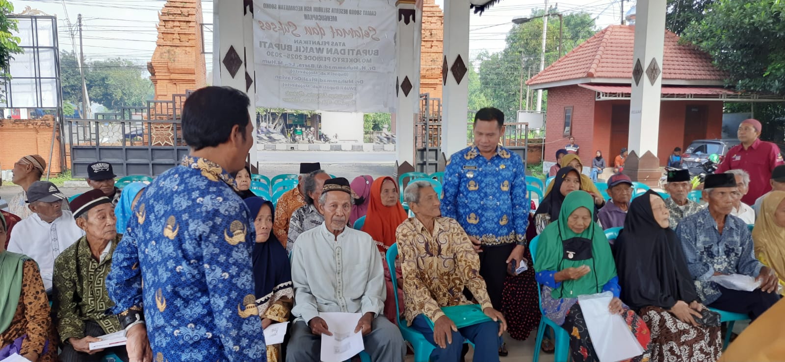 Kegiatan Penyaluran Jaminan Lanjut Usia PKH Plus Tahap I Tahun 2025 Kecamatan Sooko Kabupaten Mojokerto