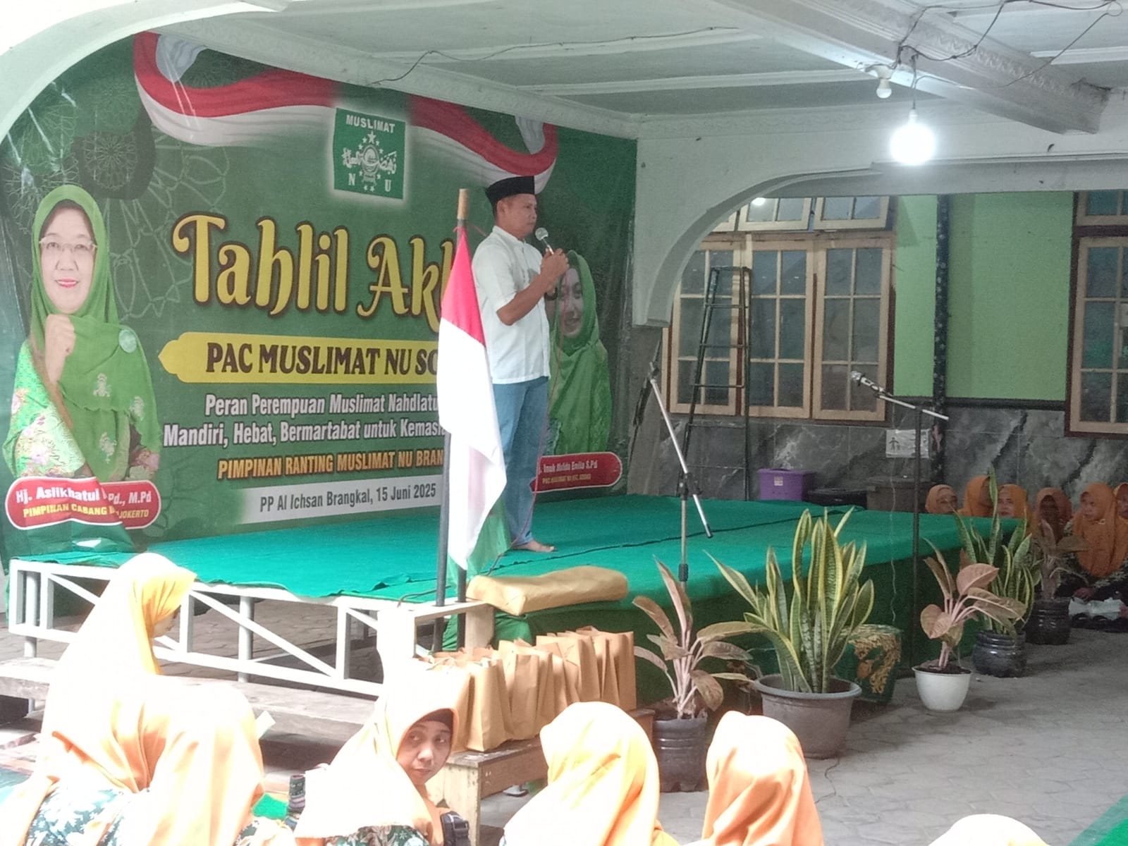 KEGIATAN TAHLIL AKBAR PAC MUSLIMAT NU KEC SOOKO